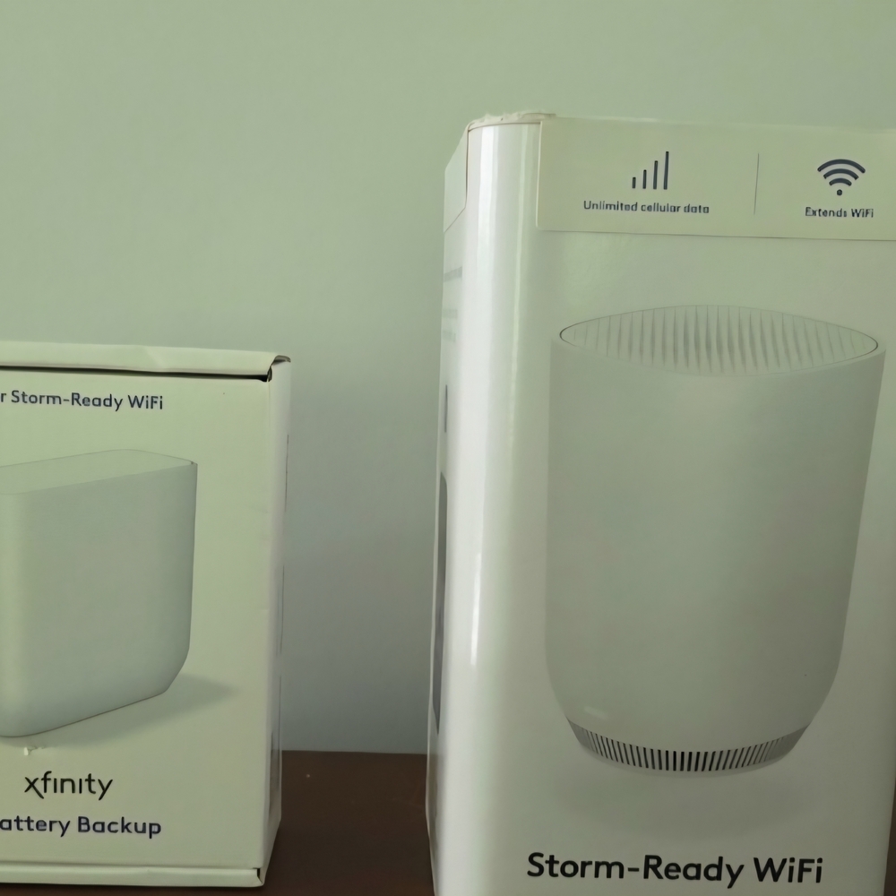 New XFinity White Storm-Ready WiFi Router Bundle With New Backup Battery - Picture 2 of 10